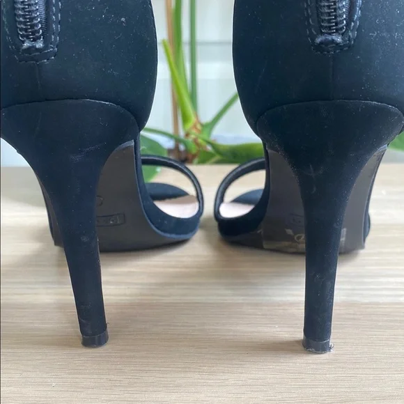 Elegant Strappy Black Heels - Picture 3 of 5